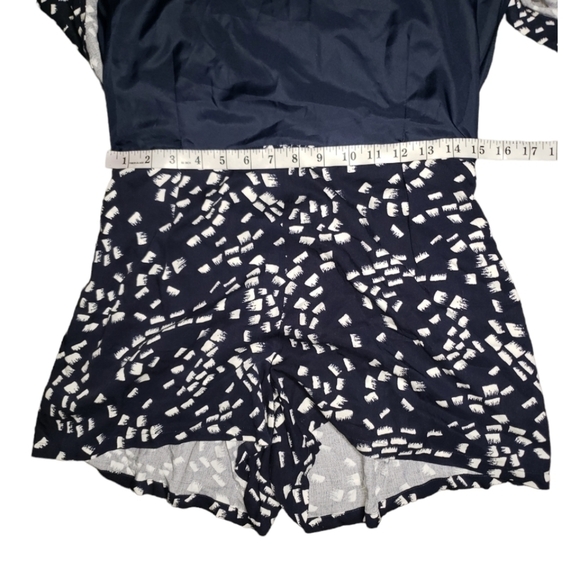 NWT Cupcakes And Cashmere Jaxon Romper Size M - Picture 7 of 9